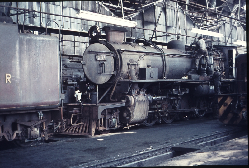 111419: Nairobi Kenya Locomotive Depot 3115 Banyankore