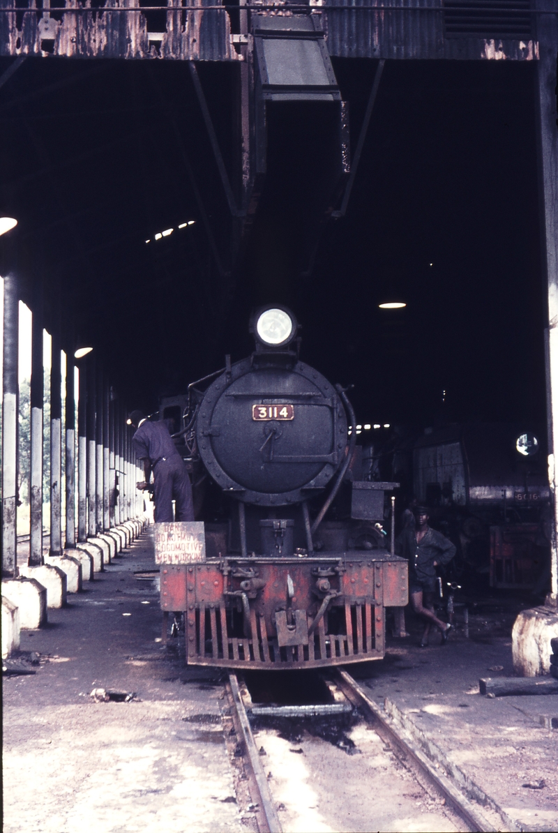 111517: Kampala Uganda Locomotive Depot 3114 Banyala