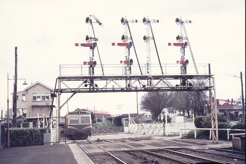 111678: Ballarat Up Railcar from Donald 280 HP DRC