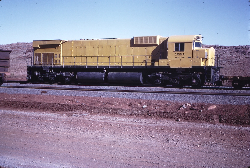 111930: Robe River Railway MKMO Depot at 7 Miles 262-005