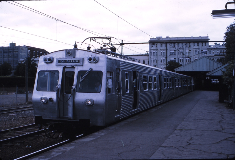 112186: St Kilda Up Suburban 4-car Hitachi