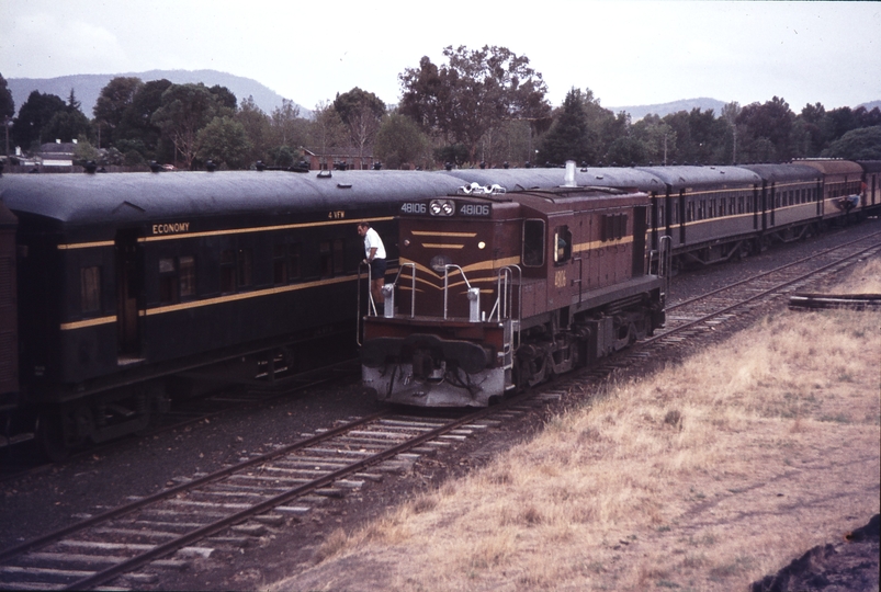 112231: Holbrook 48106 running round ARE Tour