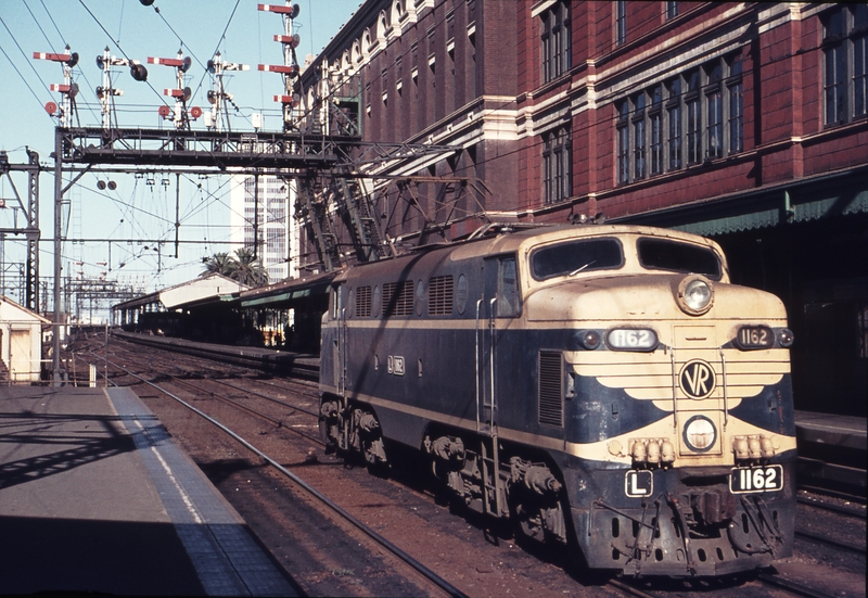 112283: Flinders Street Light Engine to Spencer Street L 1162