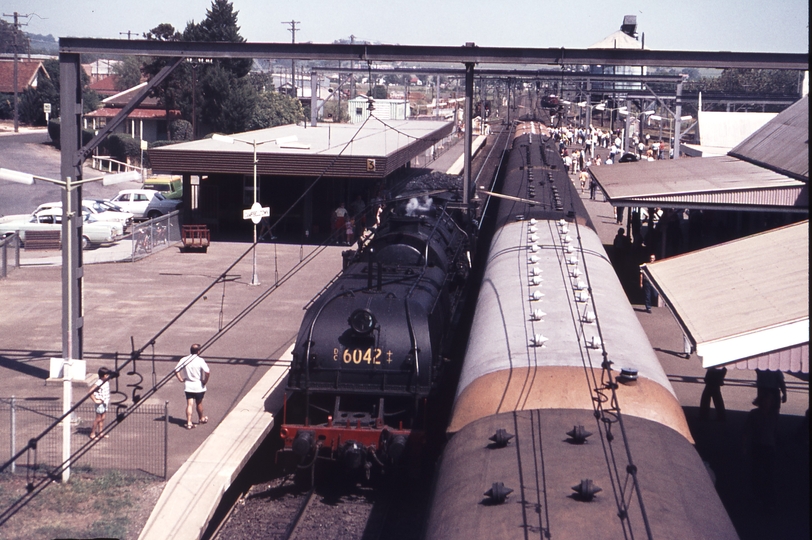 112341: Campbelltown 6042 running round RTM Special