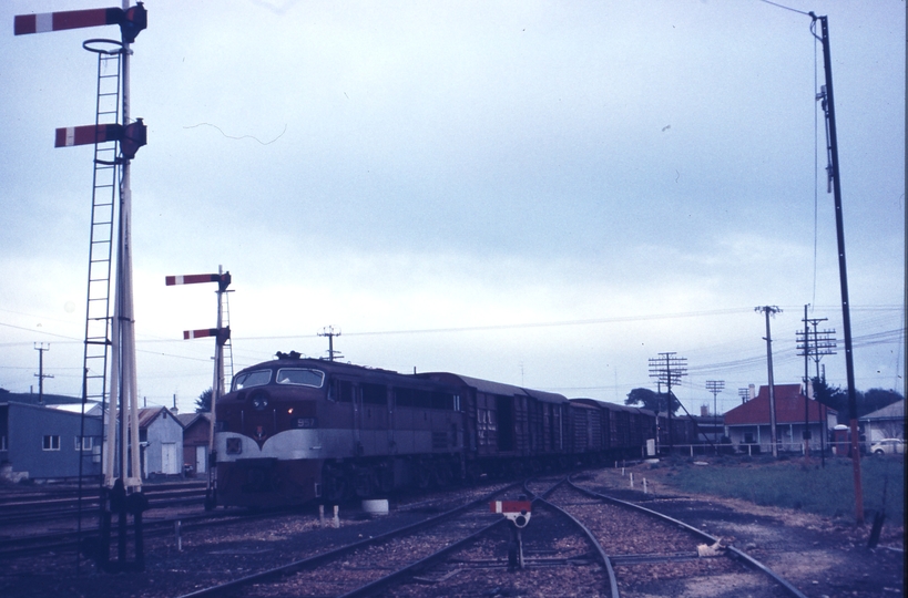 112523: Mount Gambier Down Passenger from Adelaide 957