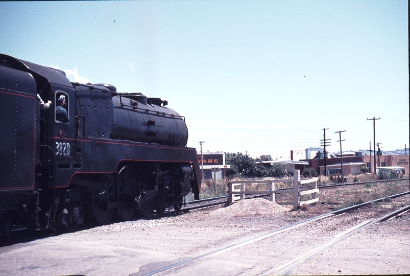 112649: Wodonga BG Loop Site Up Empty Cars 3820