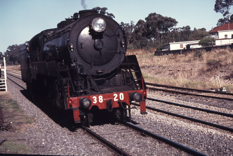 112672: Glenrowan Loop Up Light Engine 3820 Taken from Up BG Special