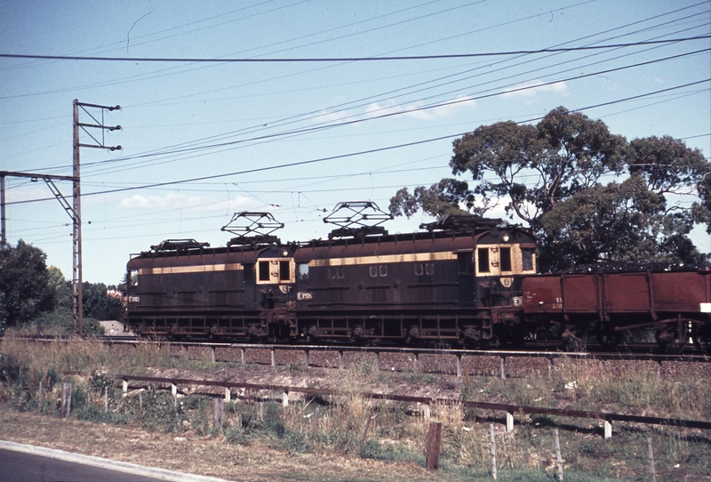 112680: Darebin up side Down Goods E 1103 E 1106