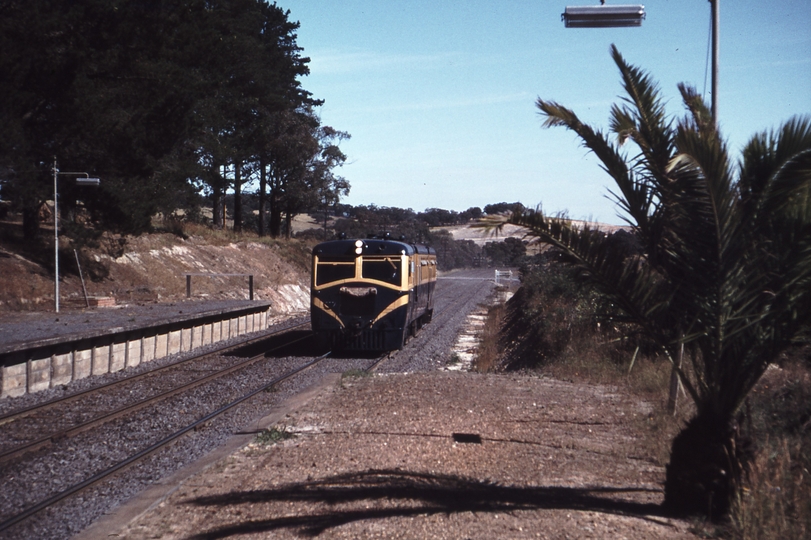 112702: Heathcote Junction Up Railcar from Mansfield 24 RM