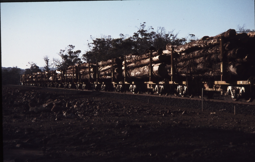 112766: Longreach Junction down side Down Log Train ZA 4