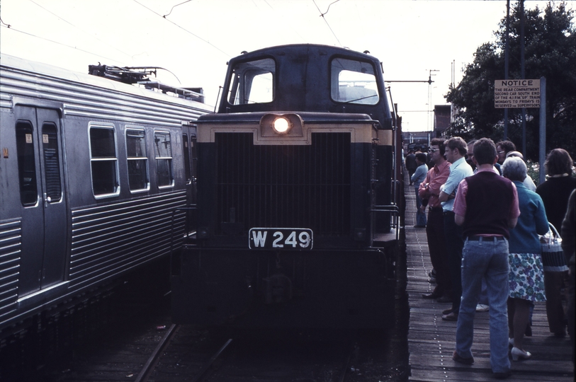 112826: Newport Workshops Garden Platform Down ARE Special W 249