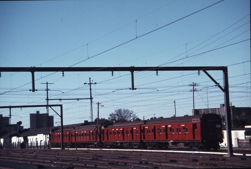 112848: Macaulay Stabling Sidings Up Suburban 4-car Tait 235 D leading