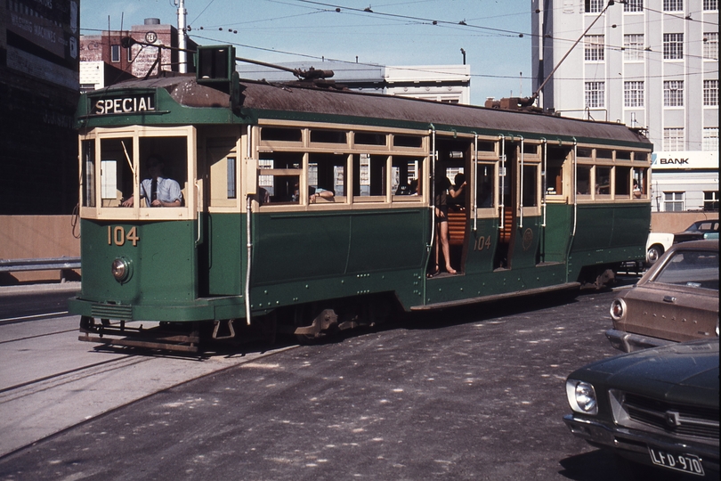 112856: Latrobe Street Museum Station Deviation Elizabeth Street end Eastbound ARE Special L 104