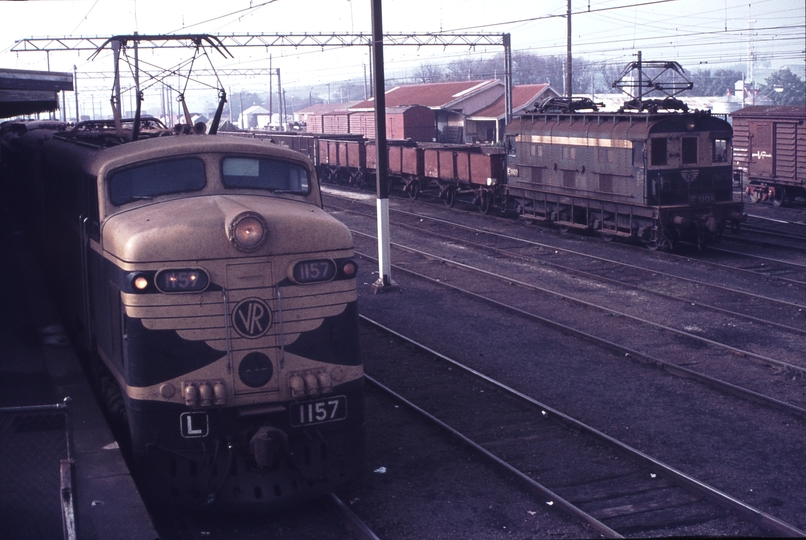 112912: Warragul Up Passenger L 1157 and Shunter E 1109