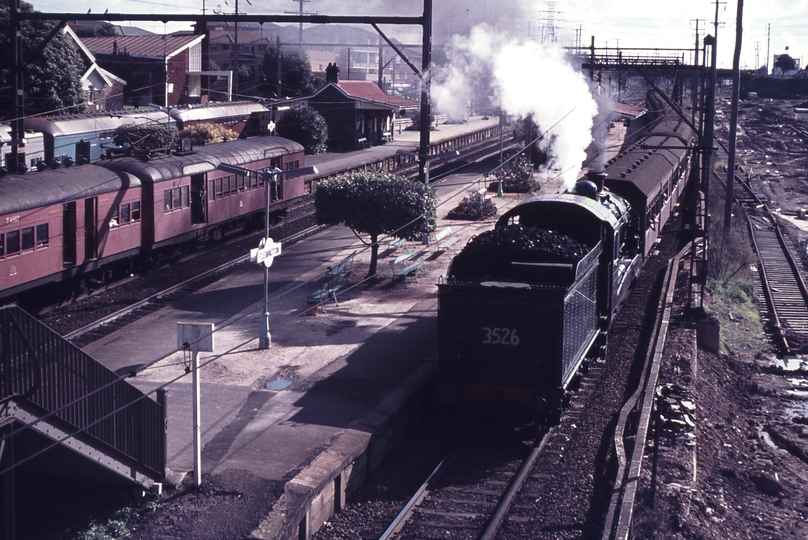 112970: Flemington Down Suburban and G 324 Up RTM Special 3526