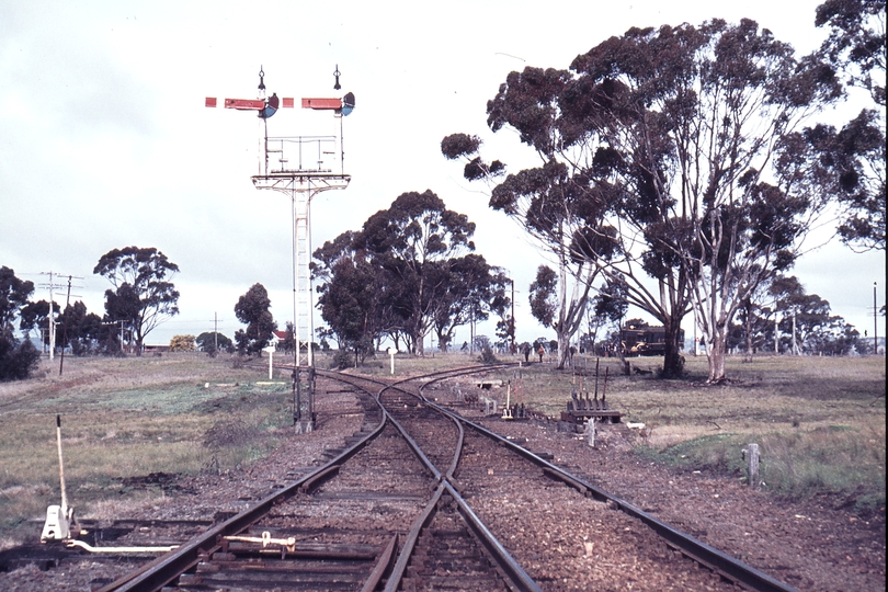 113060: Wedderburn Junction Looking towards Inglewood and Wedderburn