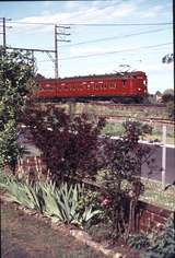 113147: Darebin up side Opposite No 54 Salisbury Avenue Up Suburban 2-car Tait 261 M leading