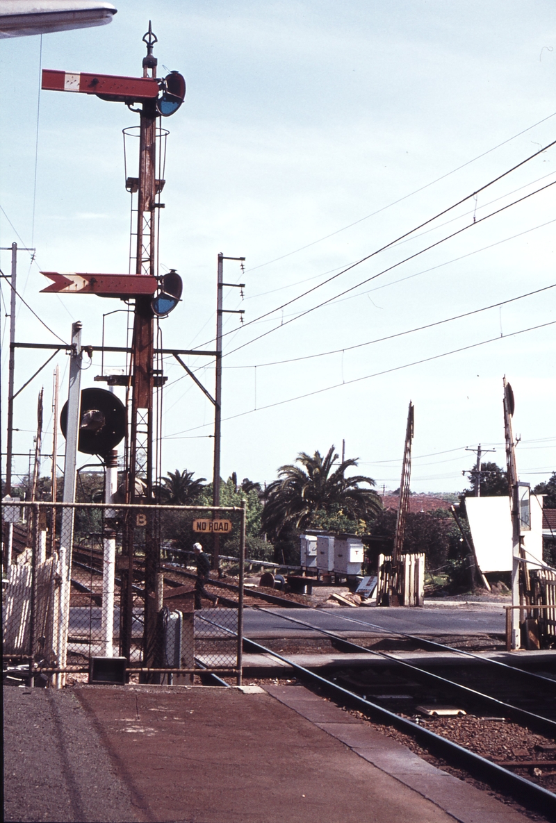 113158: McKinnon Looking towards Frankston Mechanical Boom Gates