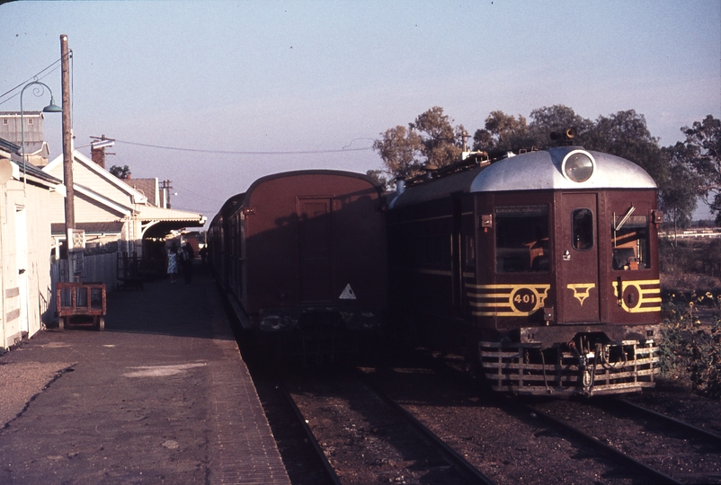 113243: Narrabri Diesel Train to Walgett 401 leading