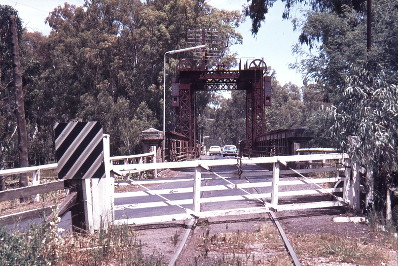 113300: Tocumwal Nurray River Bridge Looking towards Victoria