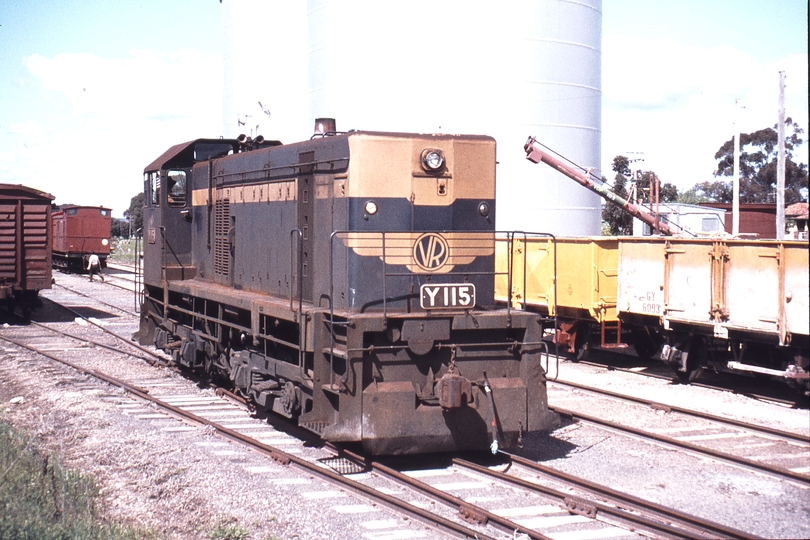 113447: Rushworth Y 115 shunting