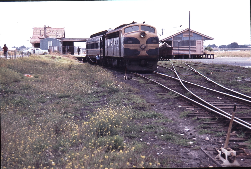 113531: Port Fairy Down Passenger B 66