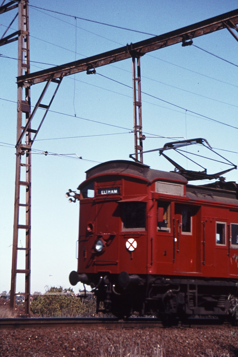 113691: Darebin up Side Down Suburban Tait