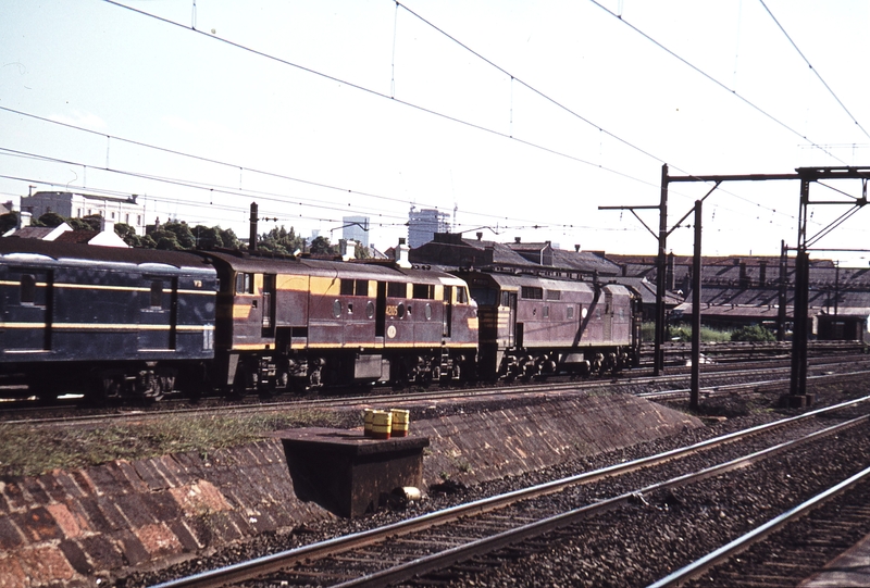 113806: MacDonaldtown Up Spirit of Progress 44221 42105