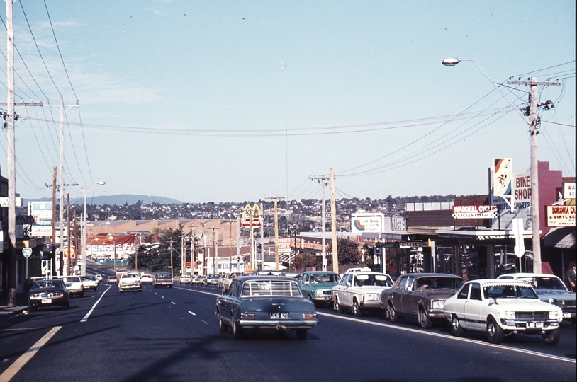 113879: Burwood Highway at Warrigal Road Looking East