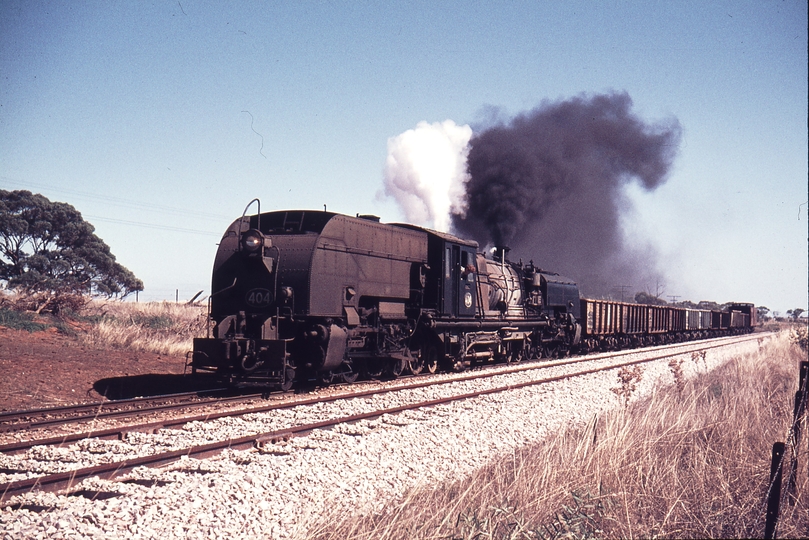 113917: Crystal Brook up side Mile 212 Up Ore Empty 404