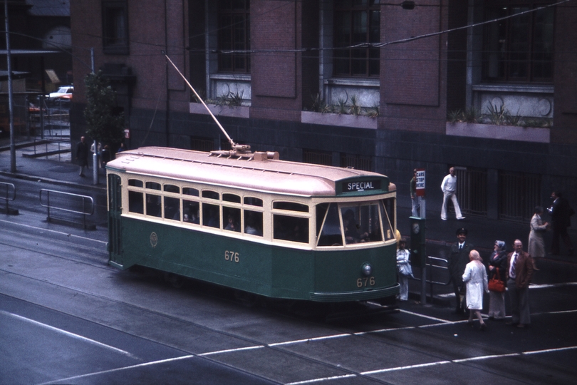 114015: Spencer Street at Bourke Street Cavalcade of Transport X2 676 Southbound