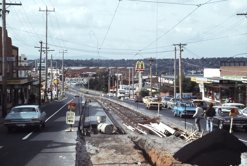 114125: Burwood Highway at Warrigal Road Looking east