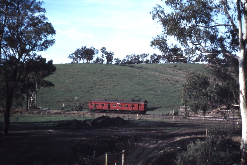 114126: Hurstbridge Line Allandale Road Level Crossing Down Suburban 472 M