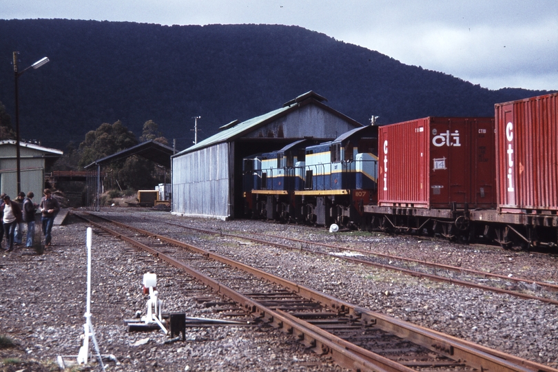 114213: Rosebery 1105 1002 1101 1107 shunting Up Mixed