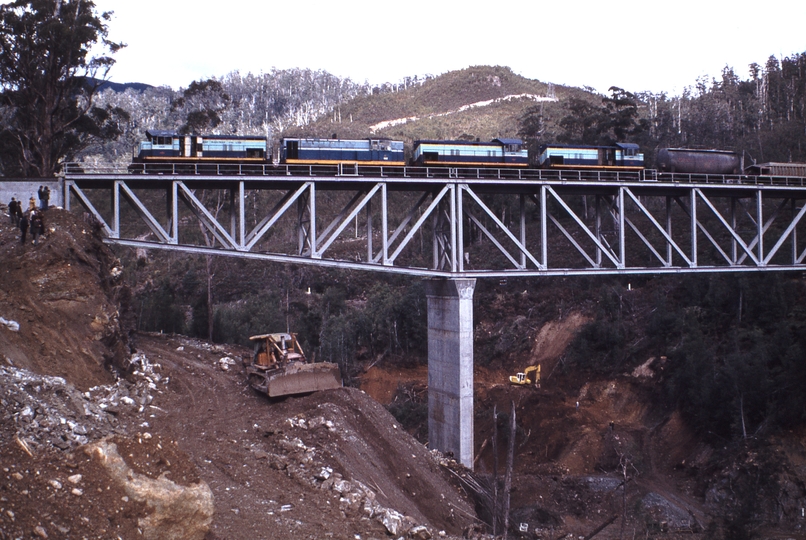 114218: Pieman River Bridge 2 Up Mixed 1105 1002 1101 1107