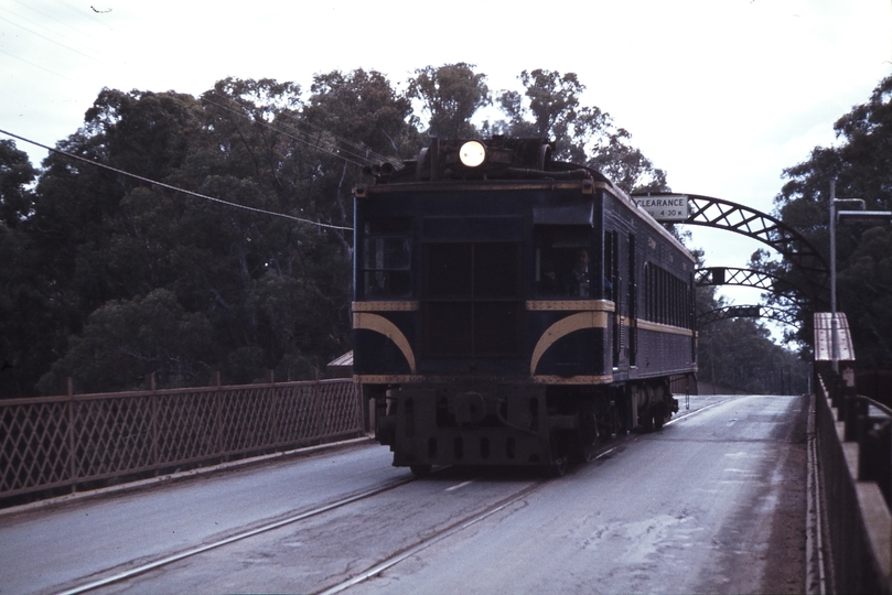 114272: Echuca Bridge Up Rail Motor 63 RM