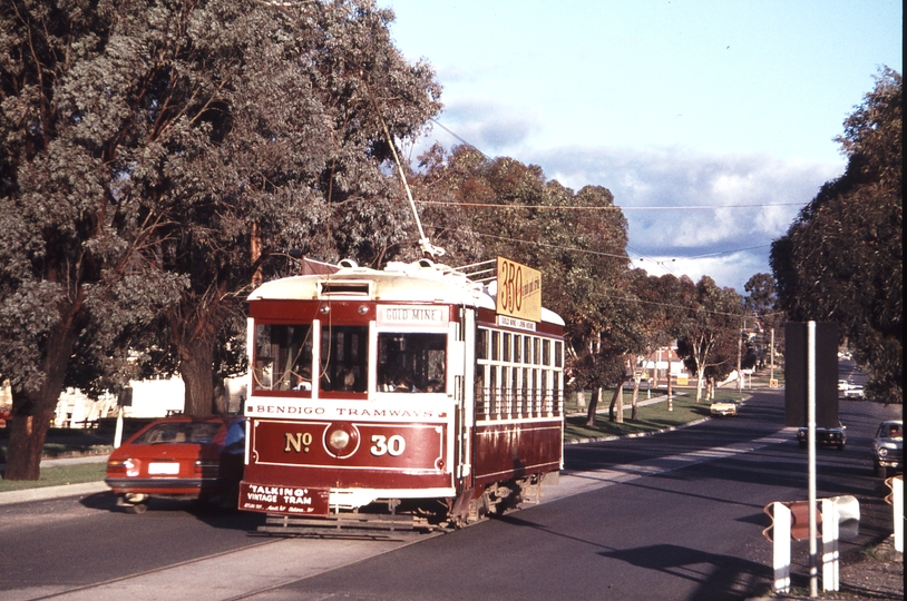 114290: Nolan Street at Bendigo Creek Up 30