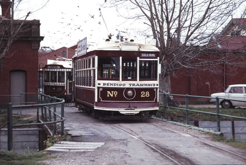 114293: Bendigo Depot No 28 behind it No 25