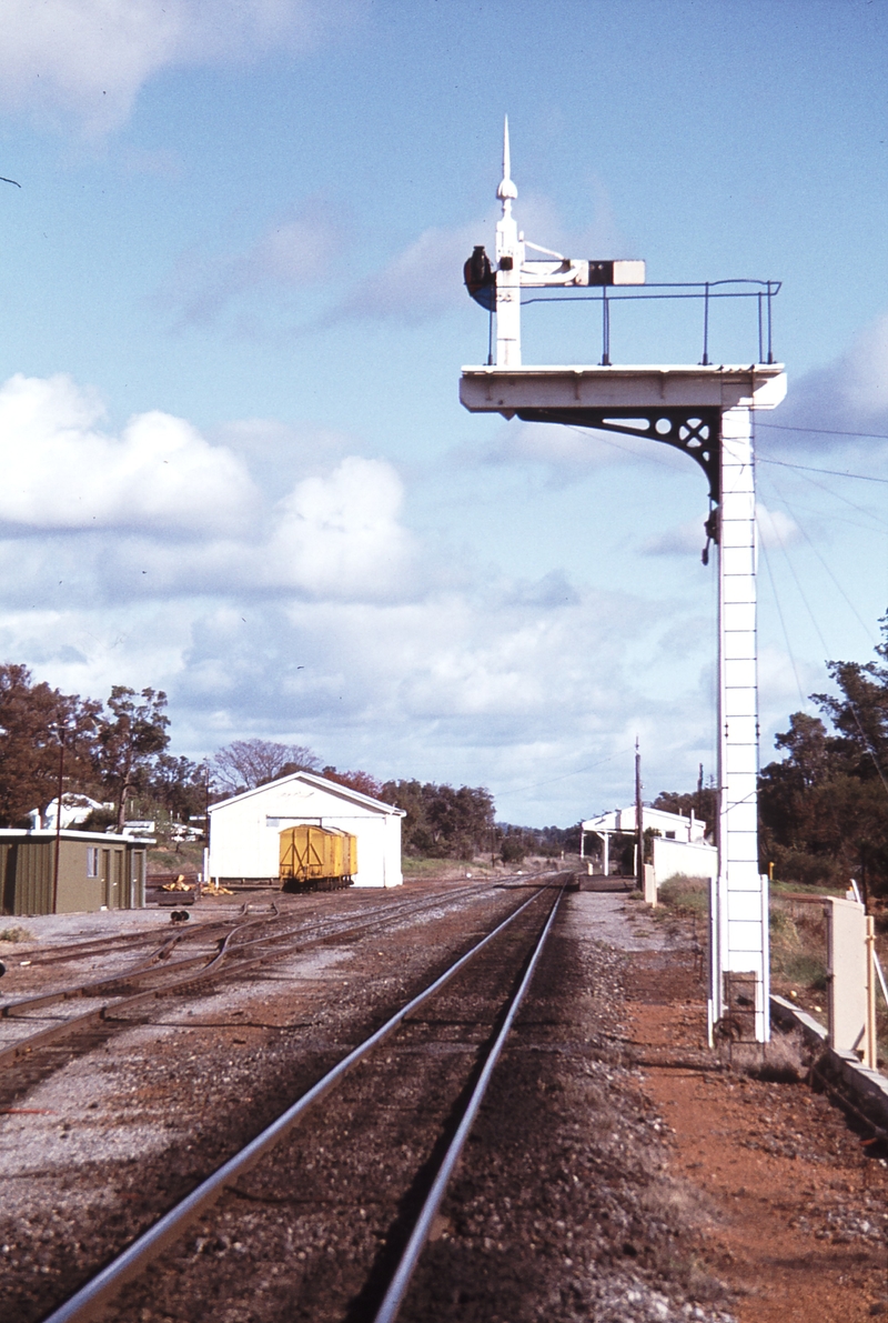 114303: Waroona Up Departure Home Signal