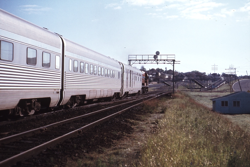 114317: Mount Lawley Indian-Pacific Empty Cars to Forrestfield K 206