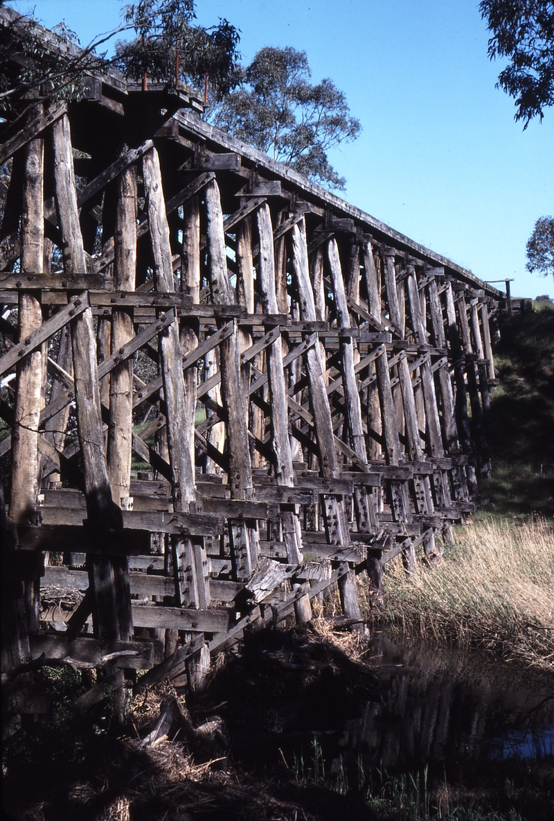 114440: Pyalong Bridge Looking towards Kilmore