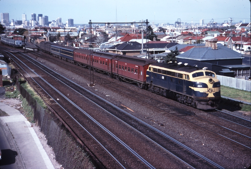 114556: West Footscray Geelong Road Down Bendigo Passenger B 84