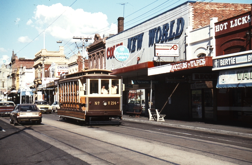 114661: Swan Street at Clifton Street Up V 214