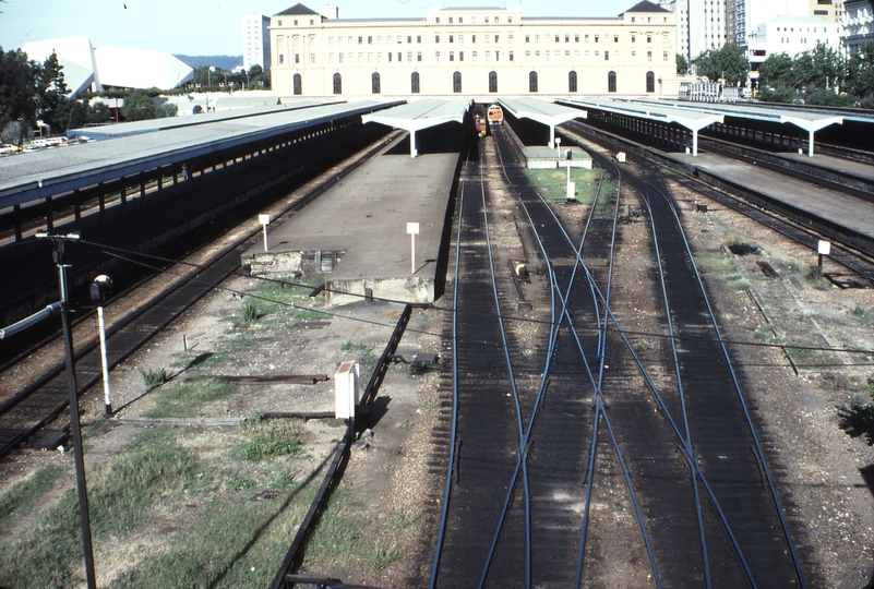 114830: Adelaide View from Morphett Street towards Station Building