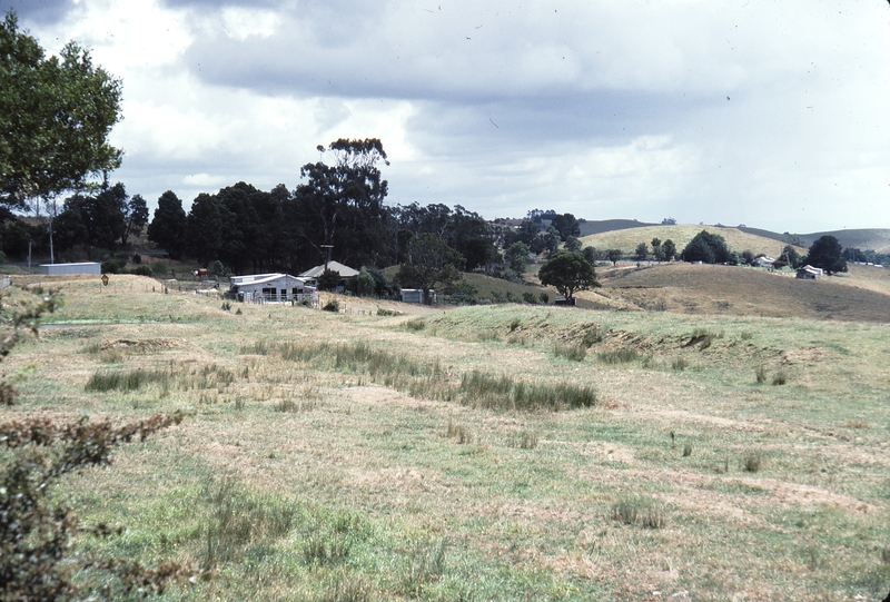 114887: Strezlecki Platform and Yard Looking towards Koo Wee Rup