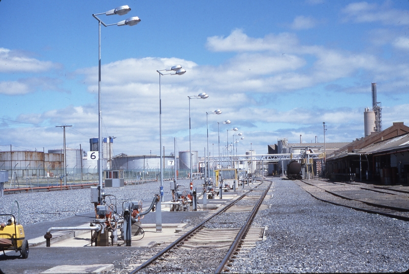 114966: Mobil Siding Birkenhead