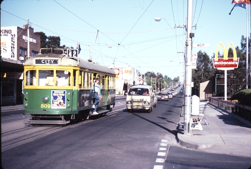 115056: Whitehorse Road at Weir Street Up SW5 809