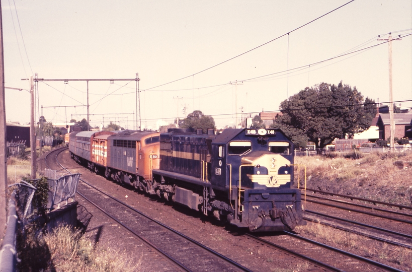 115262: Footscray down side 8120 Up Overland X 48 S 310