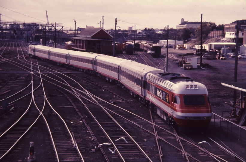 115304: Spencer Street Up Special XPT