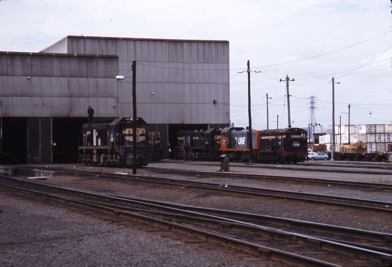 115345: South Dynon Locomotive Workshops X 43 nearest and Shunter F 208